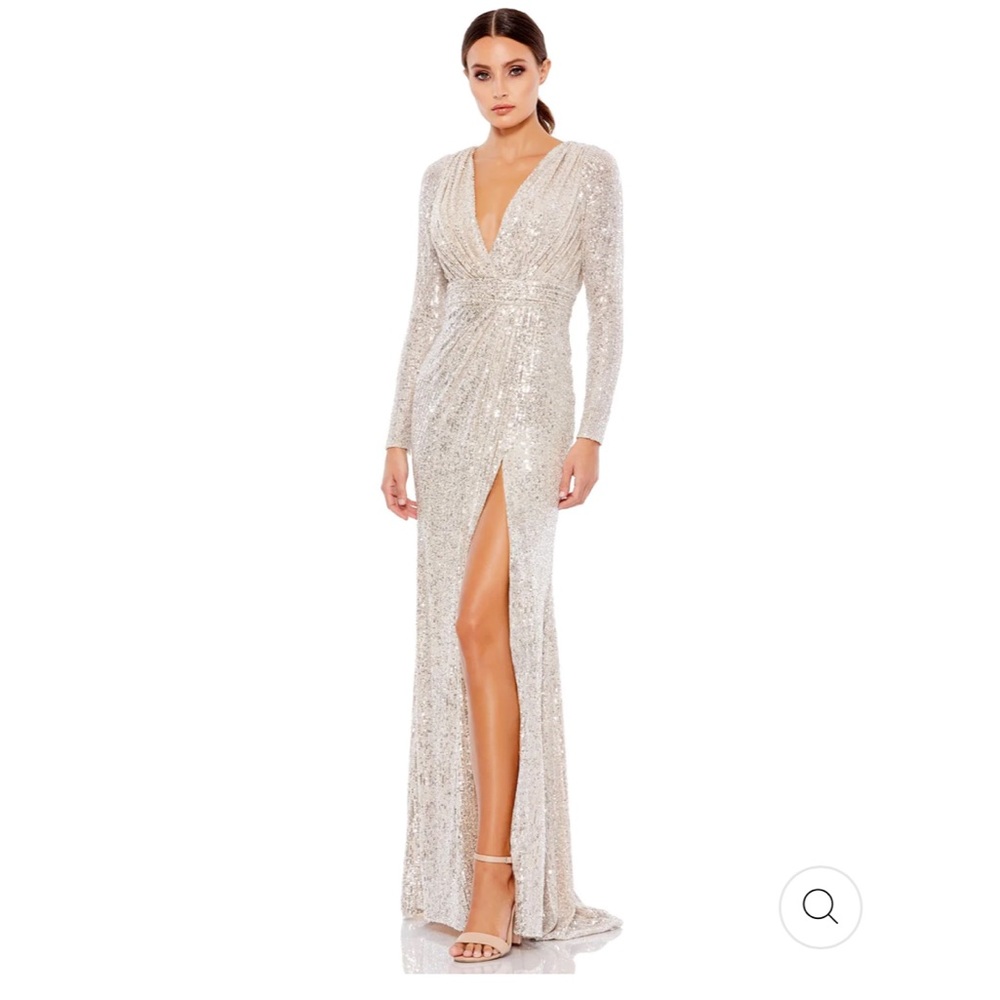 NWT Mac Duggal Ieena Long Sleeve Sequin Wrap Evening Gown in Silver Size 10